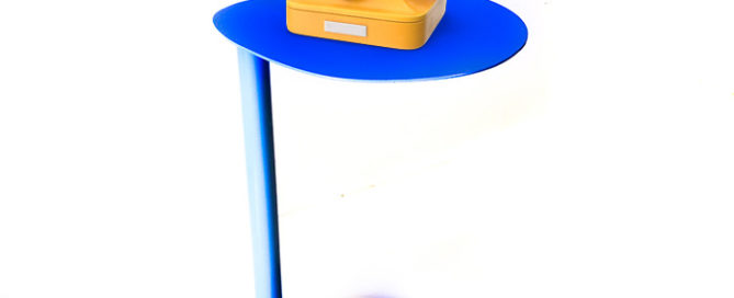 שולחן צד - שולחן קפה - שולחן קטן עשוי מתכת