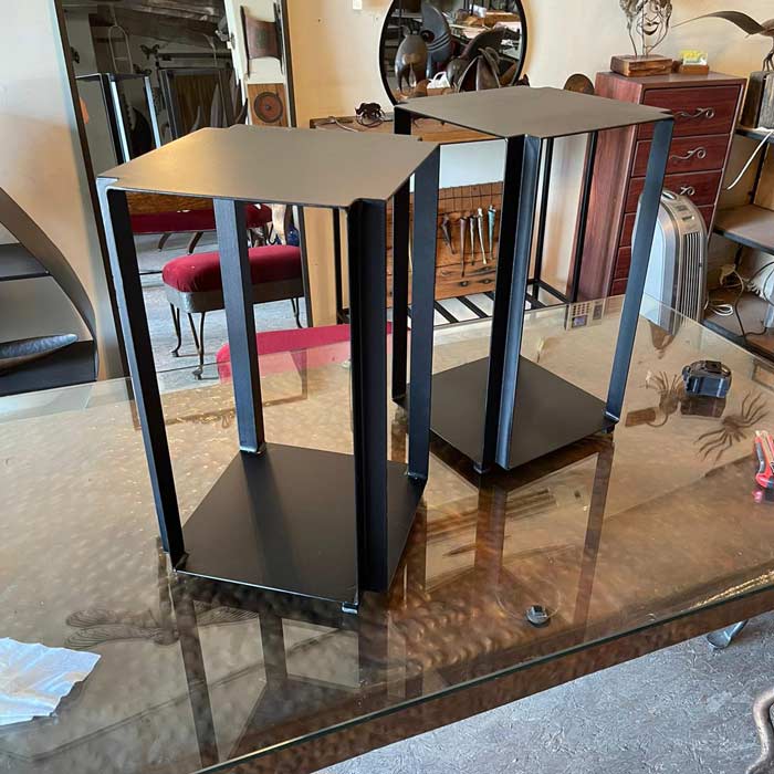 שולחן קפה גאומטרי - שולחן צד מברזל